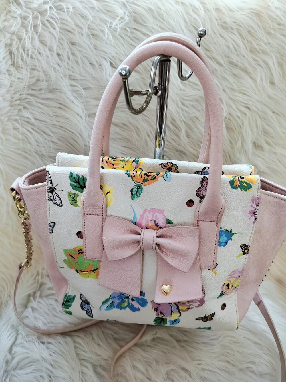 5878) Betsy Johnson Pink Floral Bow Satchel Crossbody Bag